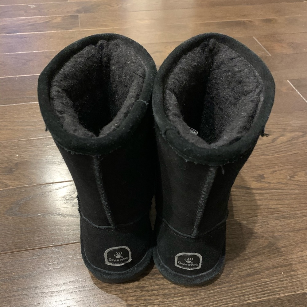 Gils Emma Bearpaw Boots Size 3